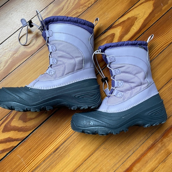 Women's Waterproof North Face Winter Snow Boots - Picture 3 of 4